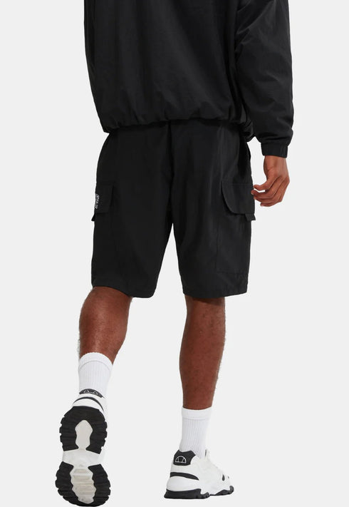 Ellesse Yulio cargo short שורט אלס בצבע שחור